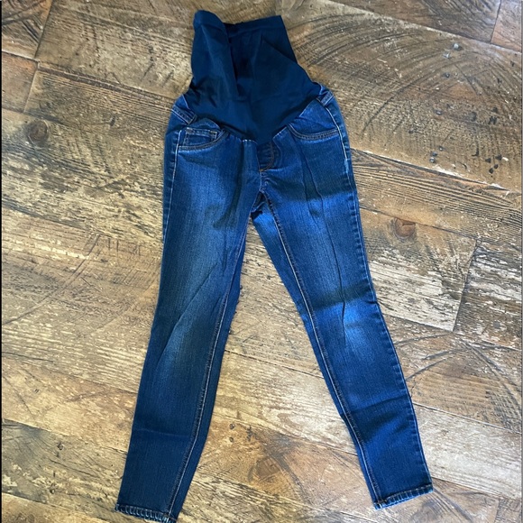 Jessica Simpson Maternity Jeans - Picture 2 of 2
